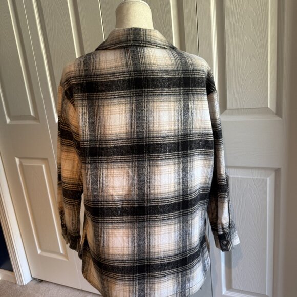 Ashley By 26 International Outerwear Plaid Flannel Jacket Shacket Size Small - Picture 6 of 6